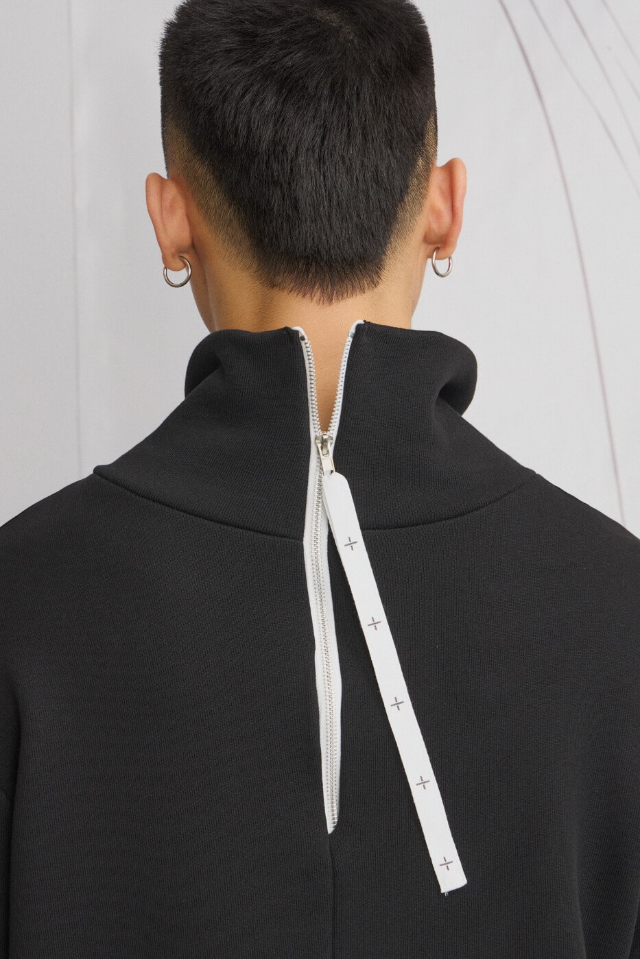 Chariot - sweatshirt with zipper at the back - Image 4